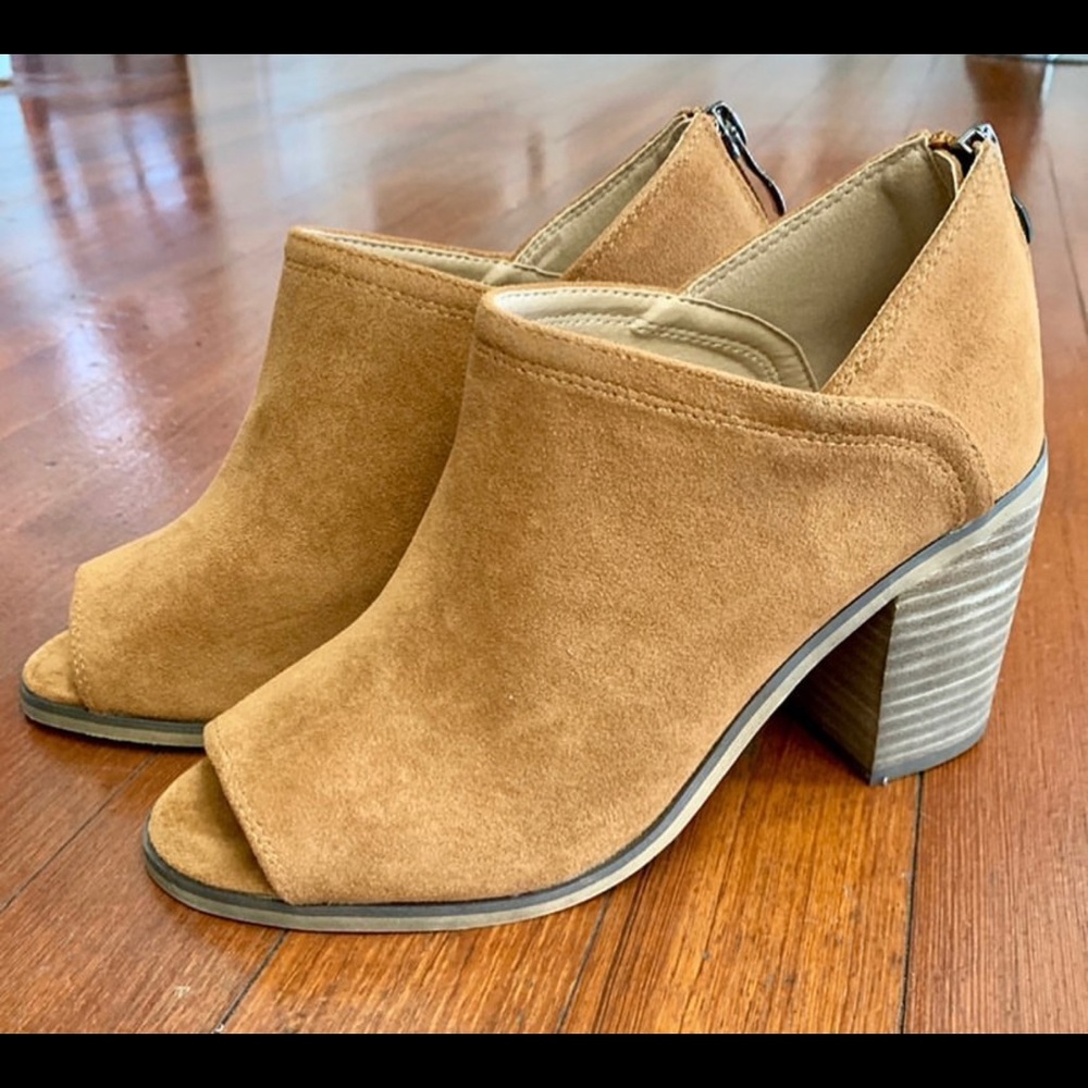 Open toe bootie